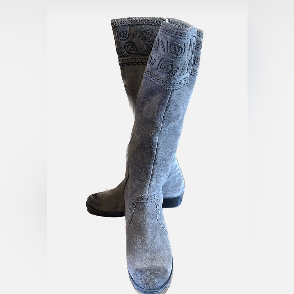 Nurture Knee High Boots - Size: 7M